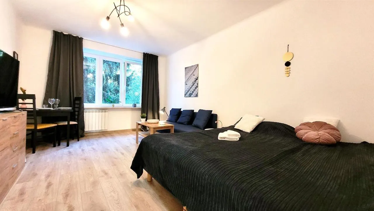 Great Life - Apartment Next To Metro Station Warszawa